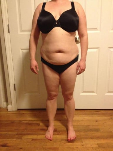 A picture of a 5'0" female showing a snapshot of 149 pounds at a height of 5'0