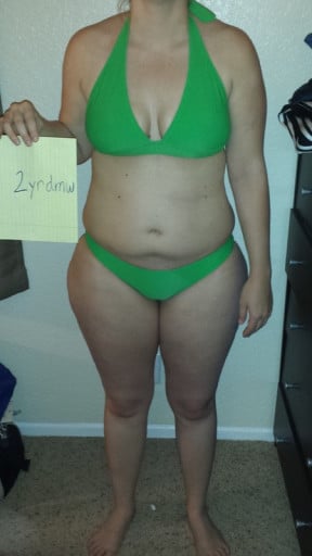 A picture of a 5'6" female showing a snapshot of 171 pounds at a height of 5'6