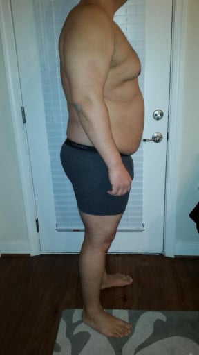 A picture of a 5'10" male showing a snapshot of 258 pounds at a height of 5'10