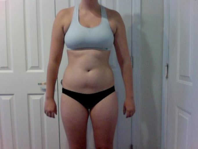 A photo of a 5'6" woman showing a snapshot of 152 pounds at a height of 5'6