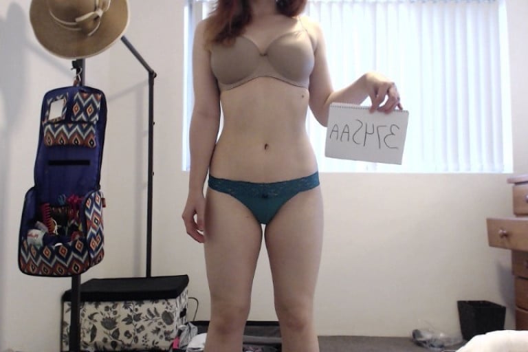 A picture of a 5'5" female showing a snapshot of 138 pounds at a height of 5'5