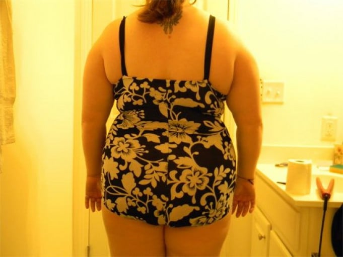 A before and after photo of a 5'5" female showing a snapshot of 265 pounds at a height of 5'5