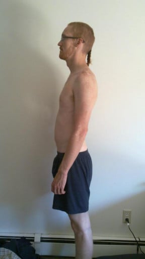 A photo of a 6'1" man showing a snapshot of 153 pounds at a height of 6'1