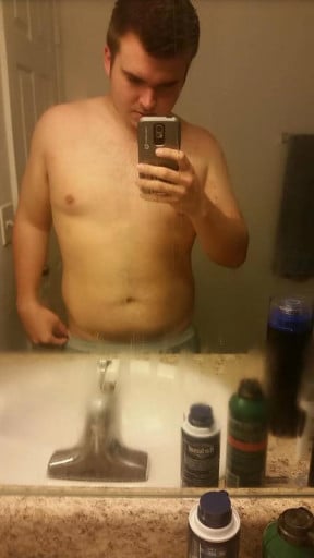 A picture of a 5'10" male showing a fat loss from 220 pounds to 197 pounds. A respectable loss of 23 pounds.