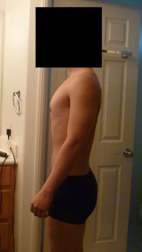 A photo of a 5'9" man showing a snapshot of 152 pounds at a height of 5'9