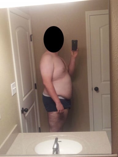 4 Pictures of a 6'4 317 lbs Male Weight Snapshot
