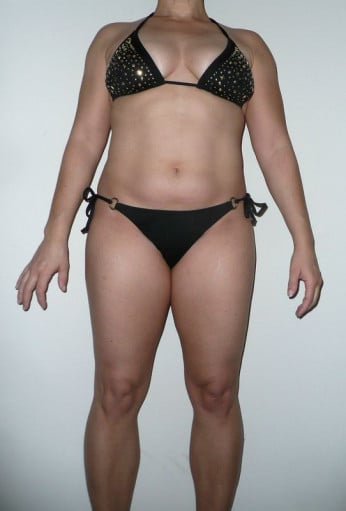 A before and after photo of a 5'2" female showing a snapshot of 152 pounds at a height of 5'2