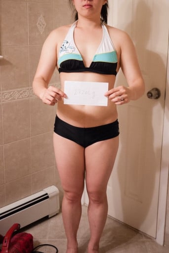 A picture of a 5'1" female showing a snapshot of 132 pounds at a height of 5'1