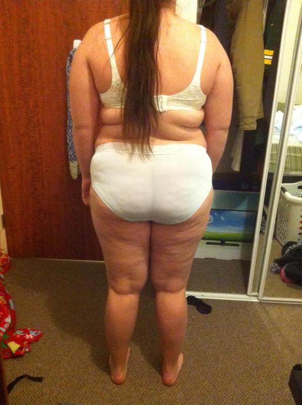 4 Photos of a 220 lbs 5 feet 6 Female Weight Snapshot