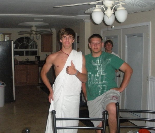 6 feet 2 Male Progress Pics of 42 lbs Muscle Gain 145 lbs to 187 lbs