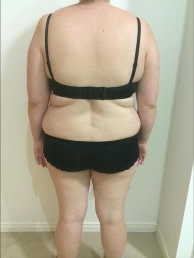 A photo of a 5'4" woman showing a snapshot of 198 pounds at a height of 5'4