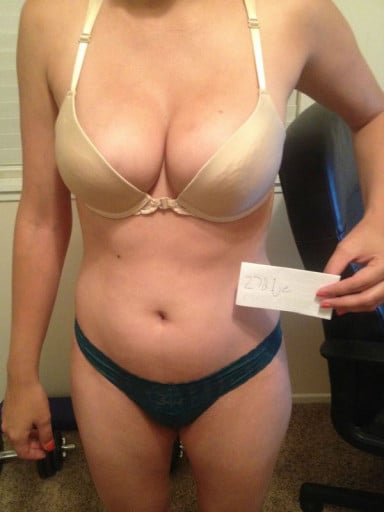5 Photos of a 5 foot 2 116 lbs Female Weight Snapshot