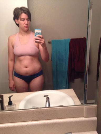 A photo of a 5'6" woman showing a fat loss from 155 pounds to 148 pounds. A respectable loss of 7 pounds.