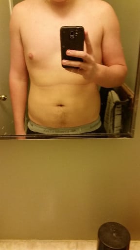 A picture of a 6'3" male showing a weight cut from 272 pounds to 200 pounds. A respectable loss of 72 pounds.