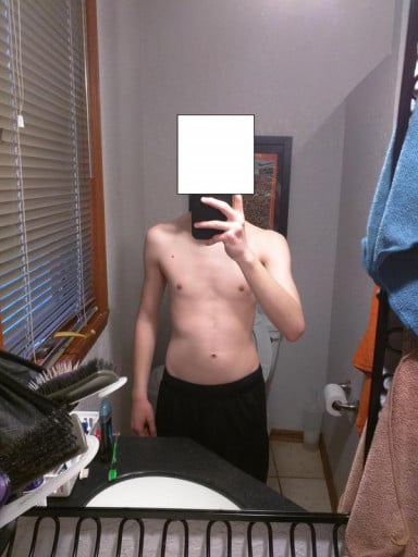 A picture of a 5'6" male showing a muscle gain from 115 pounds to 125 pounds. A net gain of 10 pounds.