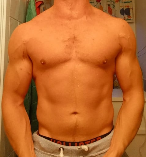 A before and after photo of a 5'8" male showing a muscle gain from 163 pounds to 171 pounds. A net gain of 8 pounds.