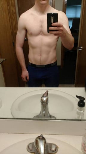 A picture of a 6'1" male showing a snapshot of 192 pounds at a height of 6'1