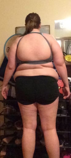 A photo of a 5'7" woman showing a snapshot of 277 pounds at a height of 5'7