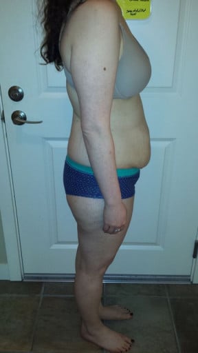 A picture of a 5'4" female showing a snapshot of 150 pounds at a height of 5'4