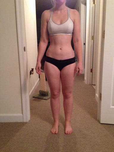 A photo of a 5'3" woman showing a snapshot of 123 pounds at a height of 5'3
