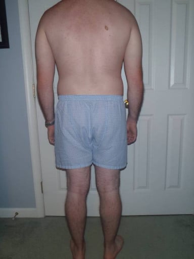 A photo of a 5'9" man showing a snapshot of 195 pounds at a height of 5'9