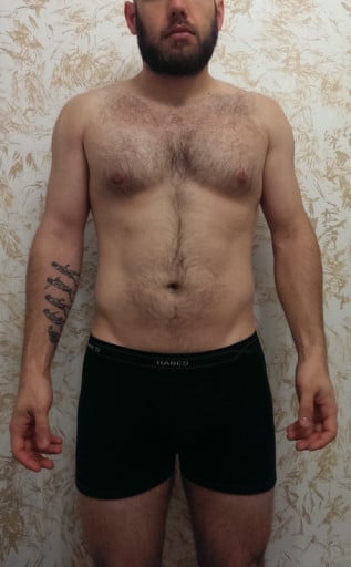 A picture of a 5'3" male showing a snapshot of 140 pounds at a height of 5'3