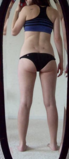A picture of a 5'4" female showing a snapshot of 124 pounds at a height of 5'4