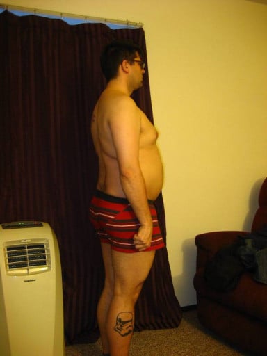 A progress pic of a 5'7" man showing a snapshot of 202 pounds at a height of 5'7