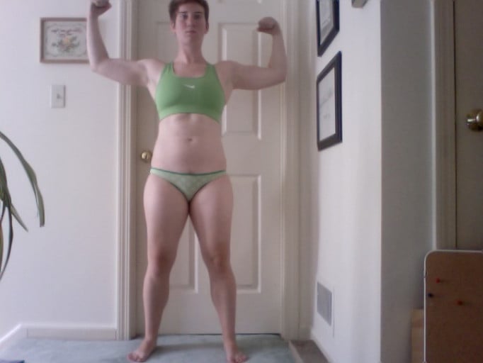 A picture of a 5'3" female showing a snapshot of 149 pounds at a height of 5'3