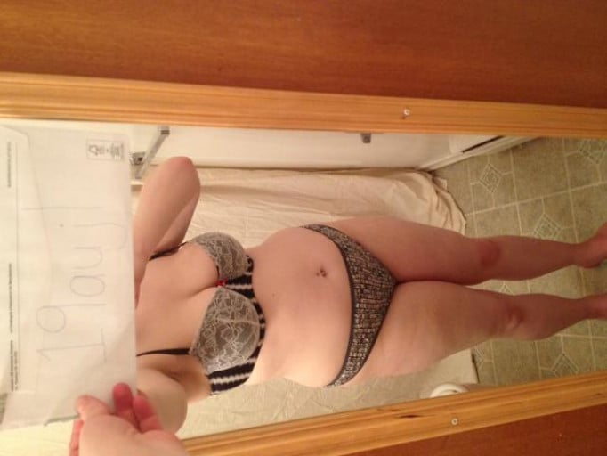 A picture of a 5'3" female showing a snapshot of 182 pounds at a height of 5'3