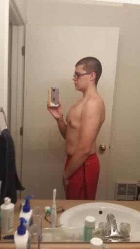 A picture of a 5'9" male showing a weight loss from 190 pounds to 165 pounds. A total loss of 25 pounds.