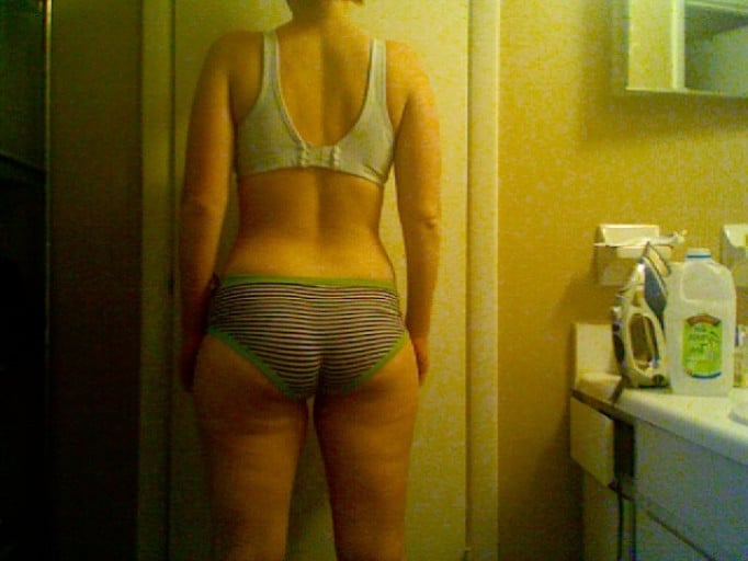A progress pic of a 5'4" woman showing a snapshot of 138 pounds at a height of 5'4