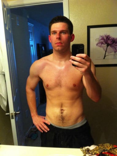 A progress pic of a 5'9" man showing a fat loss from 220 pounds to 160 pounds. A total loss of 60 pounds.