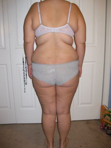 A photo of a 5'6" woman showing a snapshot of 199 pounds at a height of 5'6