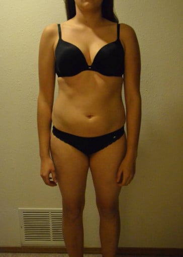 A picture of a 5'5" female showing a snapshot of 129 pounds at a height of 5'5