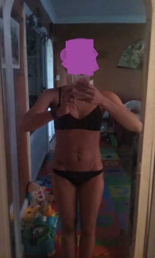 A progress pic of a 5'3" woman showing a weight reduction from 122 pounds to 112 pounds. A total loss of 10 pounds.