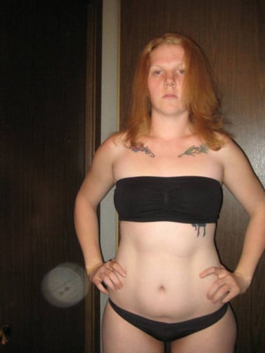 A before and after photo of a 5'10" female showing a fat loss from 210 pounds to 193 pounds. A respectable loss of 17 pounds.