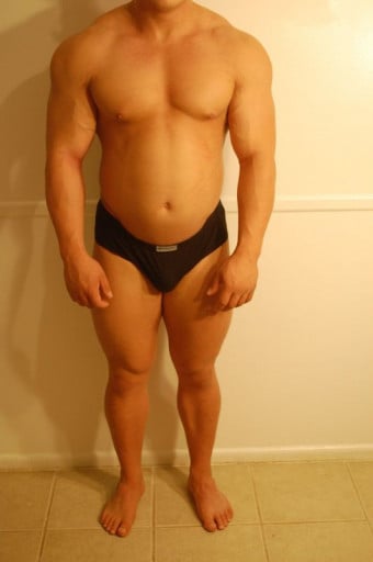 A photo of a 5'3" man showing a snapshot of 186 pounds at a height of 5'3