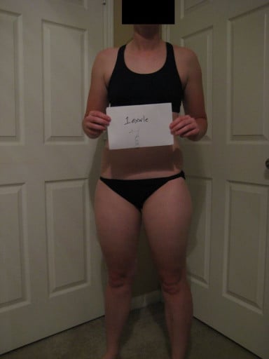 A picture of a 5'7" female showing a snapshot of 141 pounds at a height of 5'7