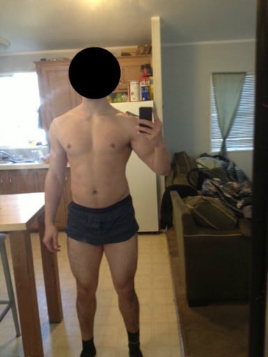 A photo of a 6'2" man showing a snapshot of 215 pounds at a height of 6'2