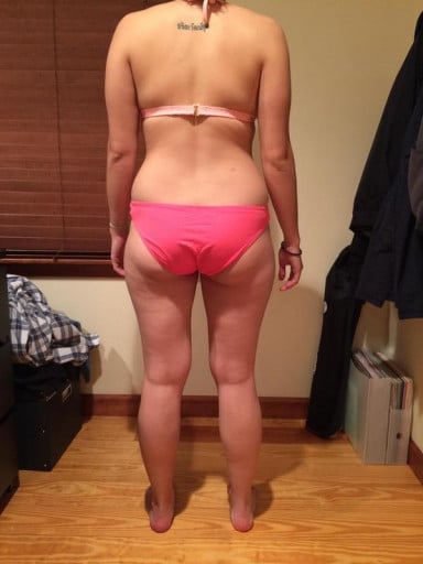 A photo of a 5'4" woman showing a snapshot of 147 pounds at a height of 5'4