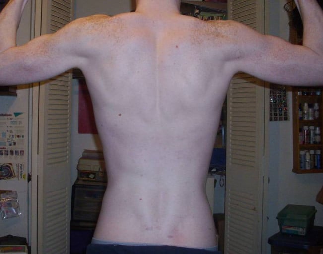 A before and after photo of a 6'1" male showing a weight bulk from 140 pounds to 185 pounds. A net gain of 45 pounds.