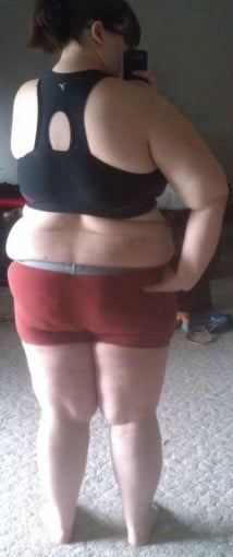 4 Pics of a 5'8 288 lbs Female Weight Snapshot
