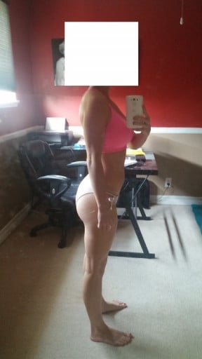 A picture of a 5'0" female showing a snapshot of 102 pounds at a height of 5'0