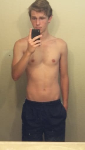 A progress pic of a 5'11" man showing a muscle gain from 125 pounds to 140 pounds. A total gain of 15 pounds.