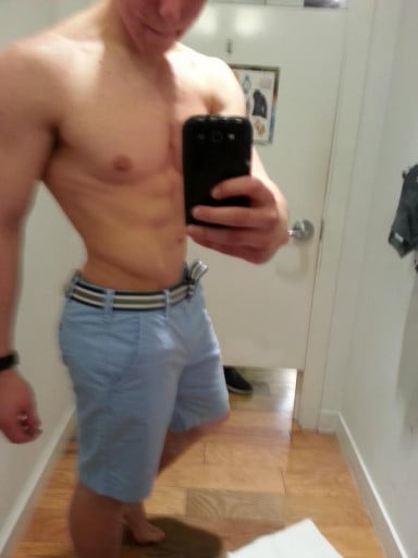 A picture of a 6'0" male showing a weight bulk from 130 pounds to 189 pounds. A respectable gain of 59 pounds.