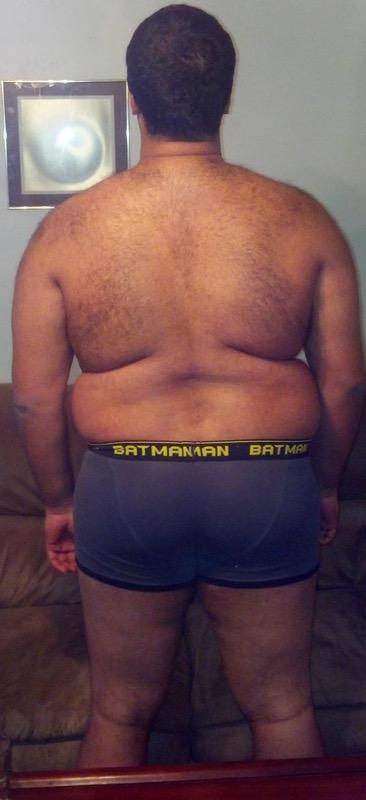 4 Pictures of a 6'4 320 lbs Male Fitness Inspo