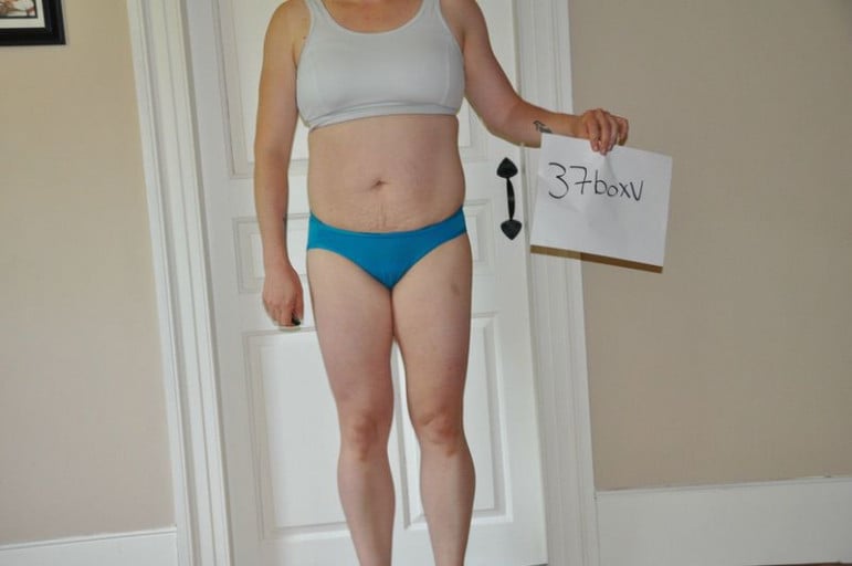 A picture of a 5'3" female showing a snapshot of 141 pounds at a height of 5'3