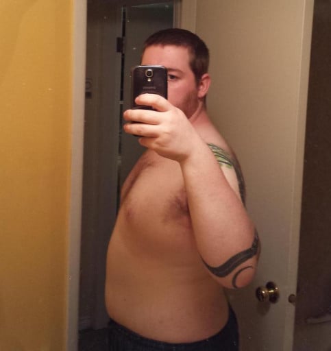 A before and after photo of a 5'10" male showing a weight loss from 255 pounds to 230 pounds. A total loss of 25 pounds.