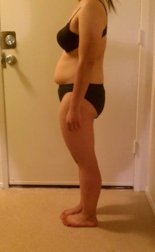 A picture of a 5'0" female showing a snapshot of 131 pounds at a height of 5'0